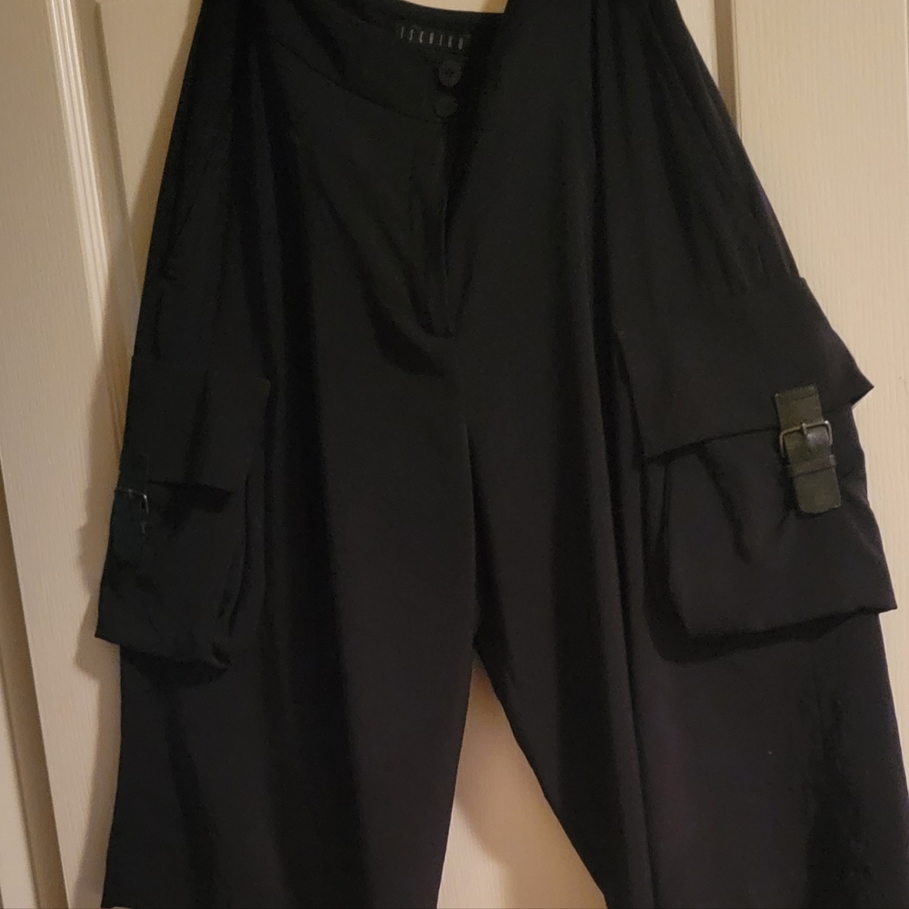 ISCHIKO Unique Cropped Cargo Pants Size 14